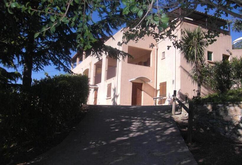 هتل Relais De Saleccia