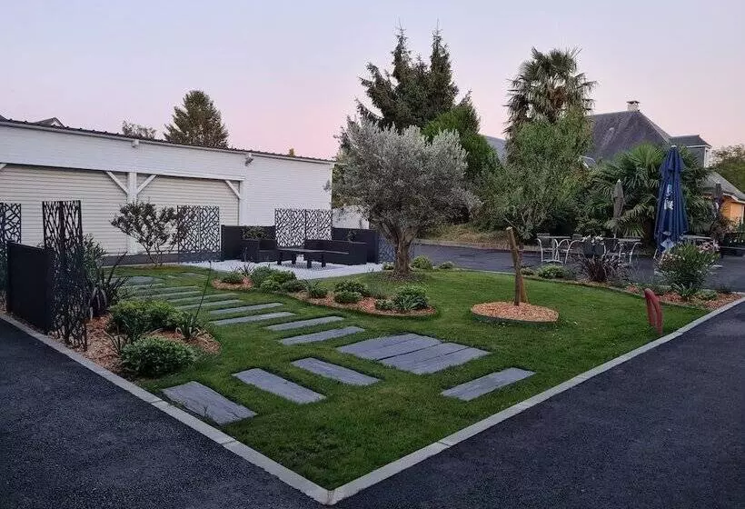 ホテル Logis Hôtel L Amandier
