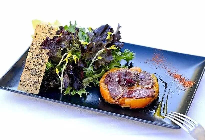 ホテル Logis Hôtel L Amandier