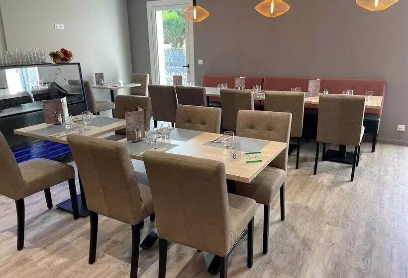 ホテル Logis Hôtel L Amandier