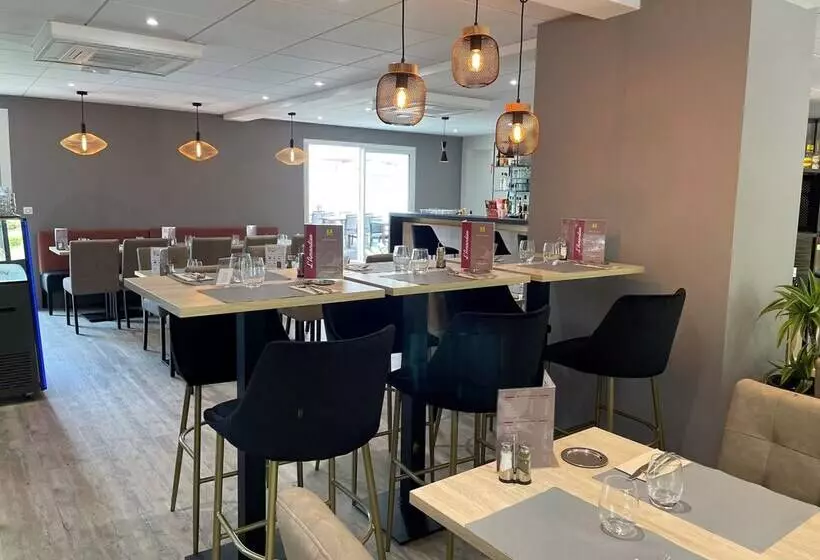 ホテル Logis Hôtel L Amandier