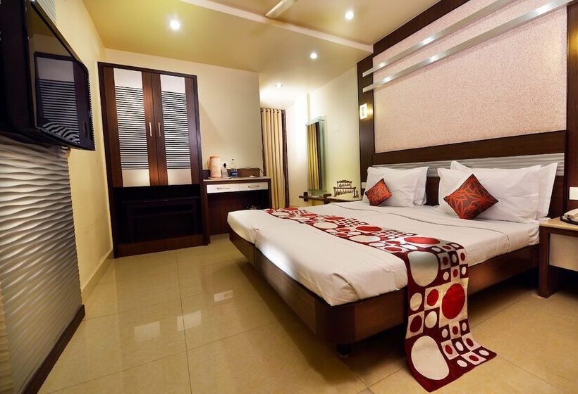 בית מלון כפרי Navaratna