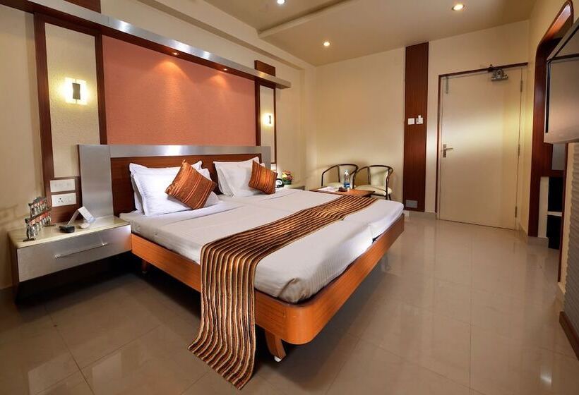 בית מלון כפרי Navaratna