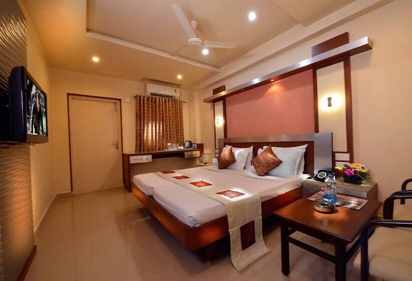 בית מלון כפרי Navaratna