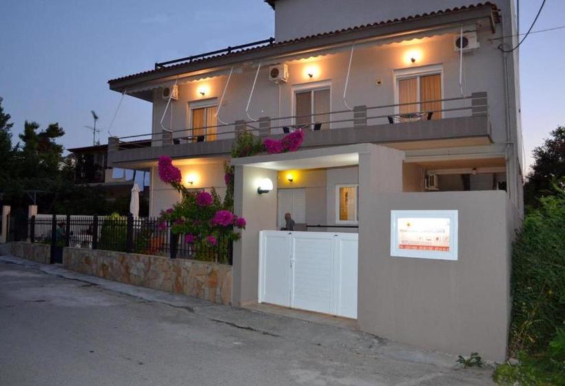 בית מלון כפרי Pefki Studios