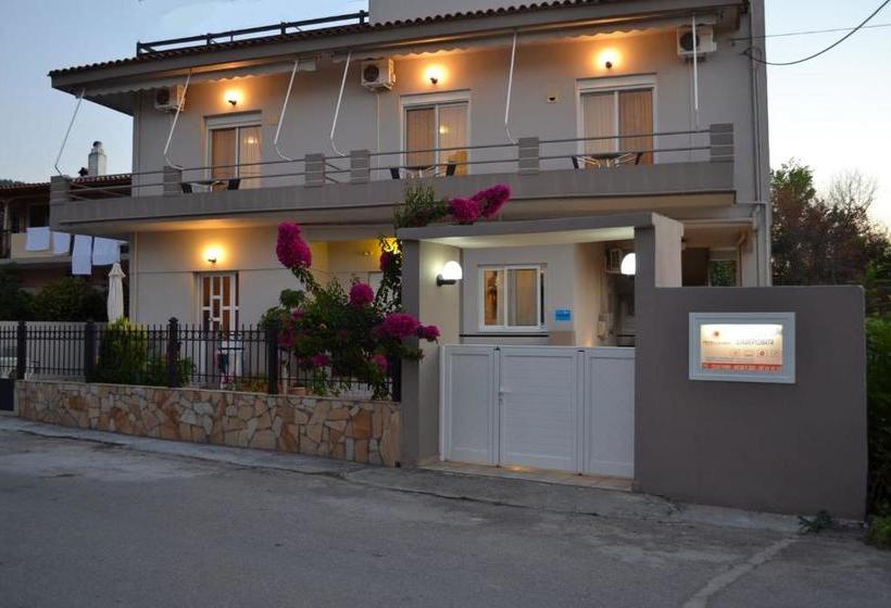 בית מלון כפרי Pefki Studios