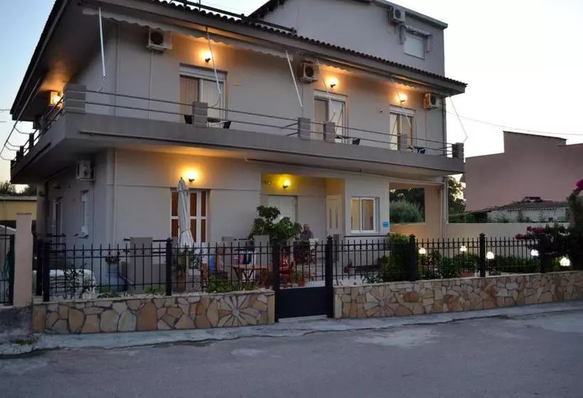 ホテル Pefki Studios