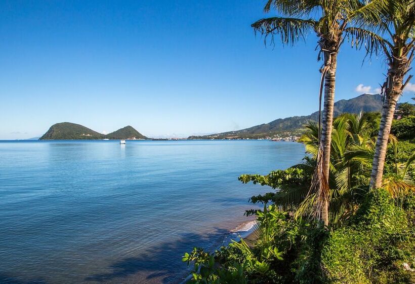 هتل Portsmouth Beach