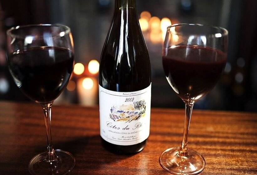 هتل The Waterfront House Country Home