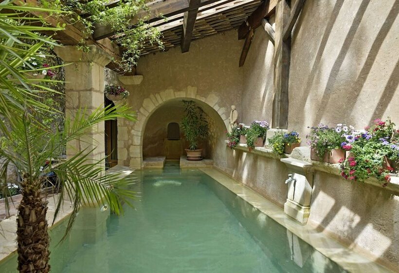 هتل Un Mas En Ville