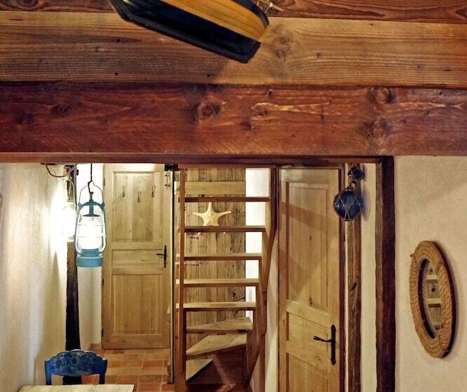 هتل Un Mas En Ville