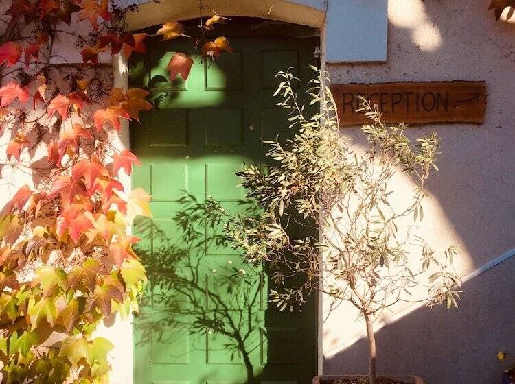 فندق Villa Aimée Luxury Apartments With Heated Pool