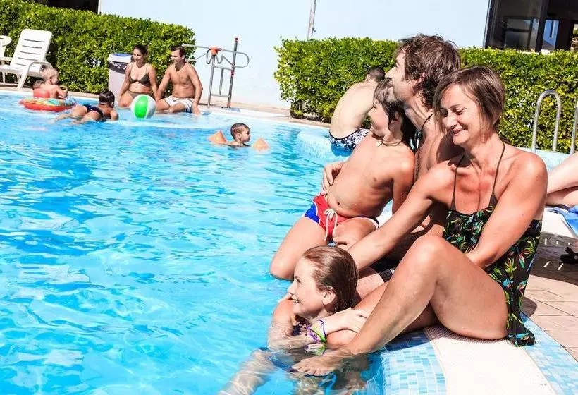 ホテル Adriatico Family Village