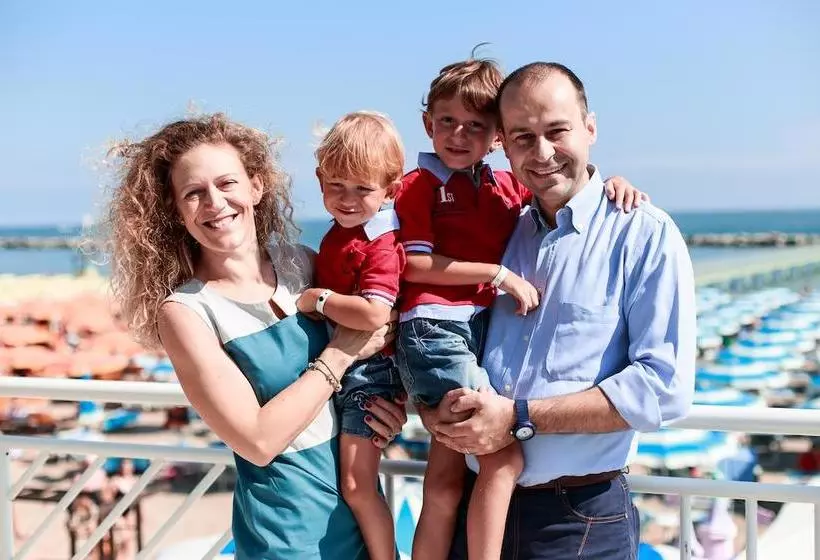 ホテル Adriatico Family Village