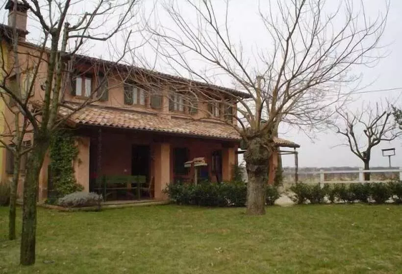 ホテル Agriturismo Borg Da Ocjs