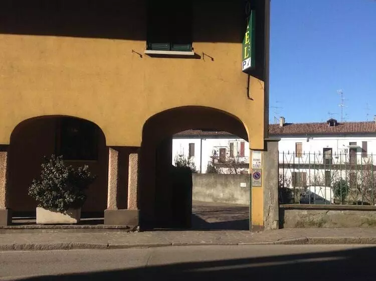 ホテル Albergo Della Corona