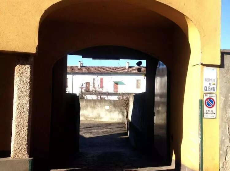 ホテル Albergo Della Corona