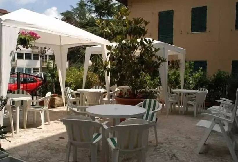 ホテル Albergo Ristorante Olimpia