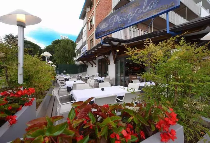 هتل Alla Pergola