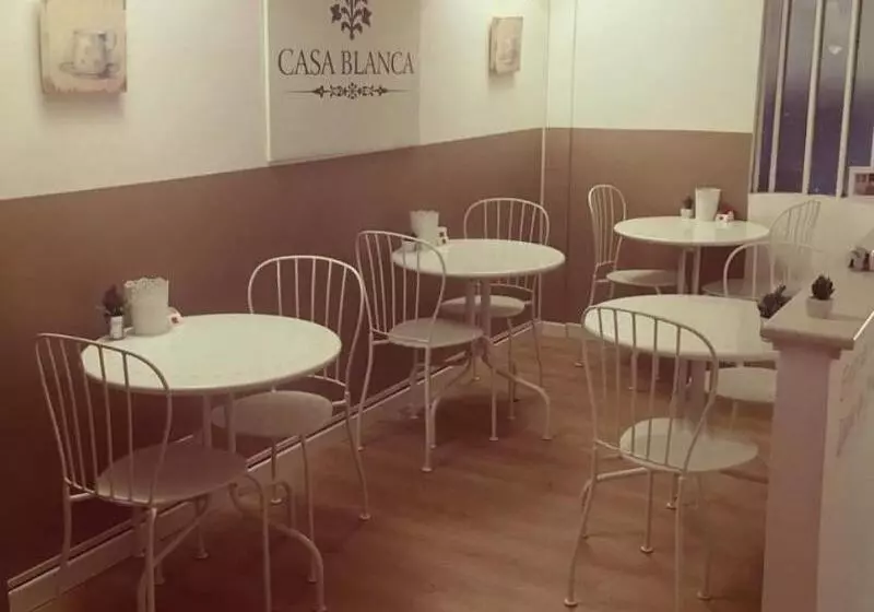 هتل Casa Blanca