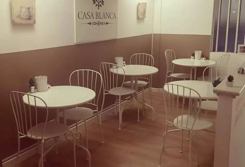 هتل Casa Blanca