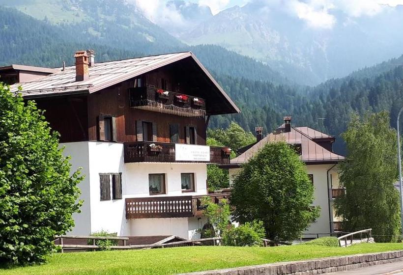 בית מלון כפרי Garnì Valdan