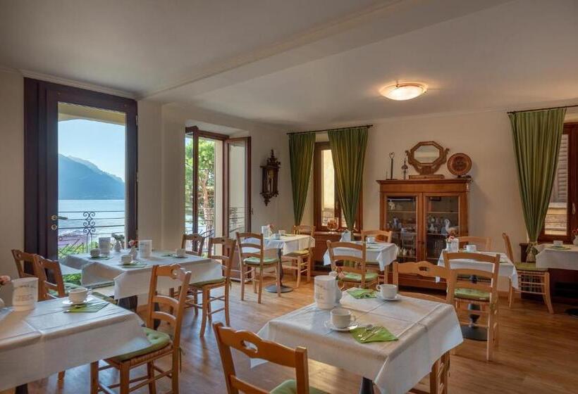 فندق Garni Corona