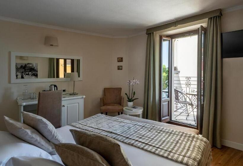 فندق Garni Corona