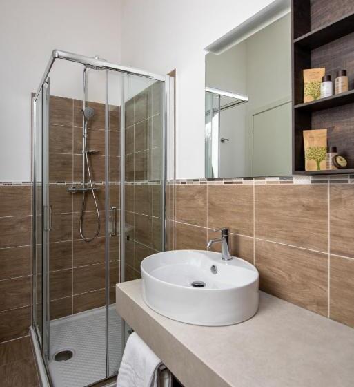 فندق Garni Corona