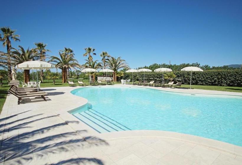 Отель La Cuccumella Apartments