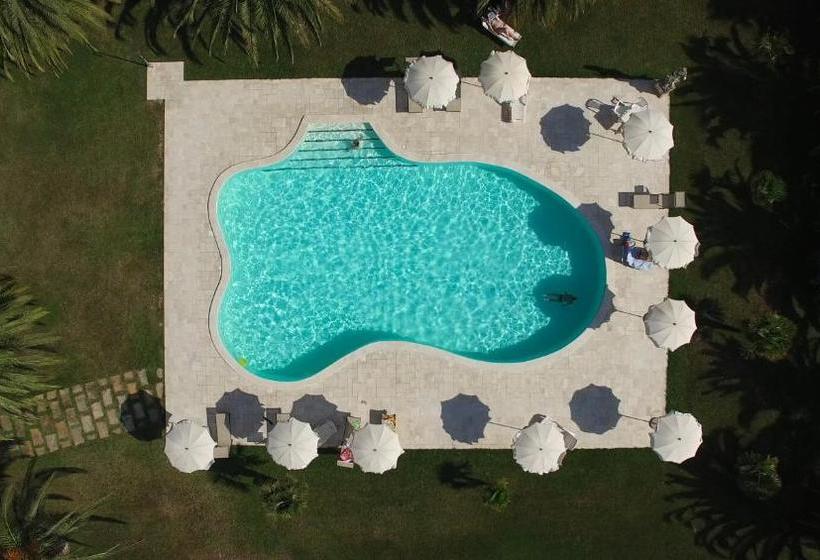 Отель La Cuccumella Apartments