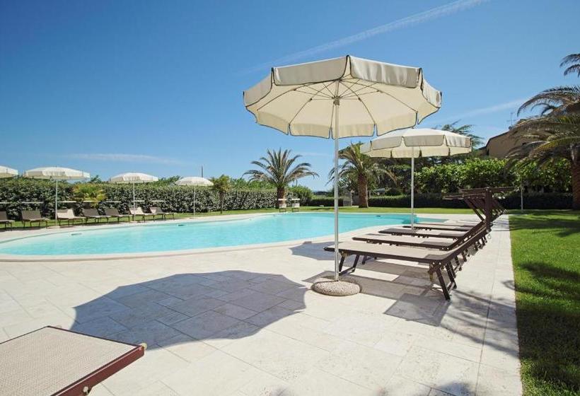 Отель La Cuccumella Apartments