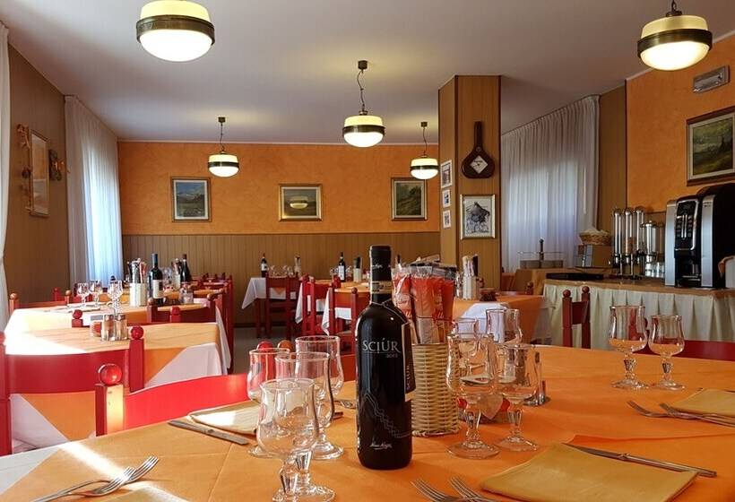 Отель La Lanterna