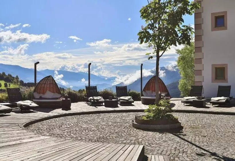 Hotelli Lärchenhof