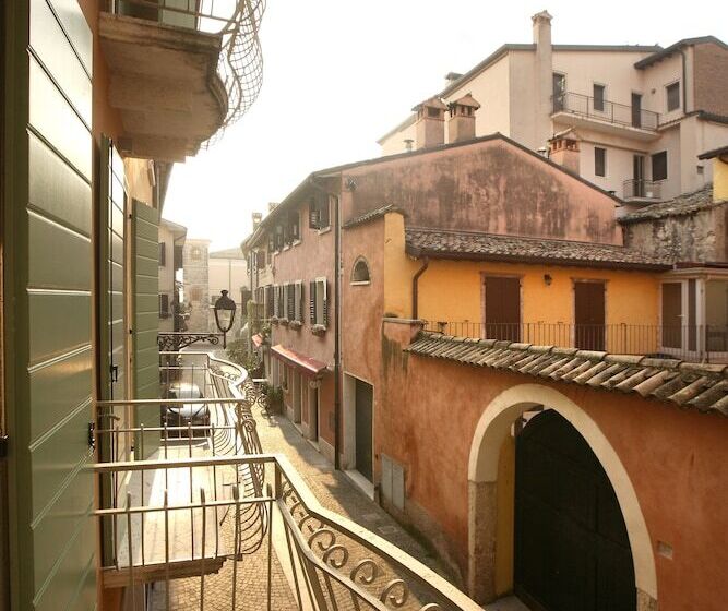 فندق Mariposa Apartments