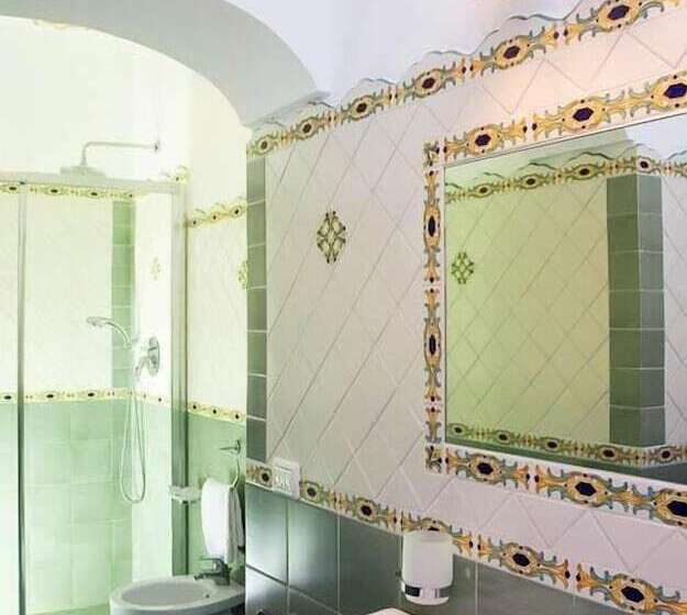 هتل Monte Solaro Bed & Breakfast