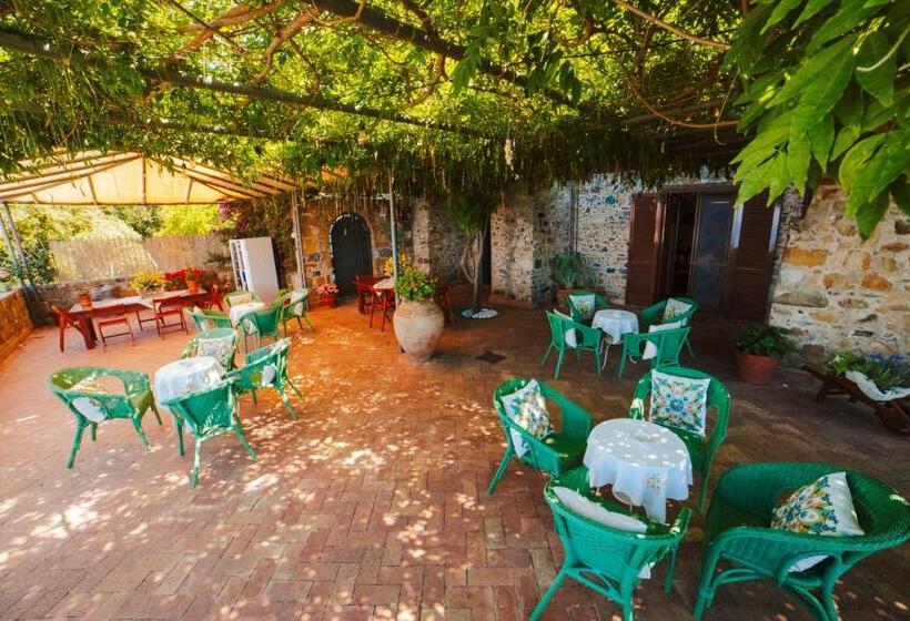 בית מלון כפרי Residenza Golfo Degli Ulivi