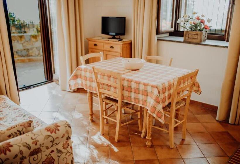 בית מלון כפרי Residenza Golfo Degli Ulivi