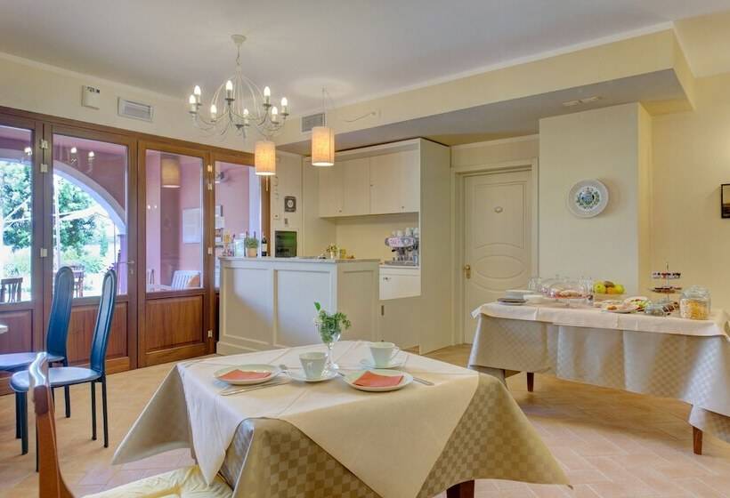 ホテル Resort Il Casale Bolgherese