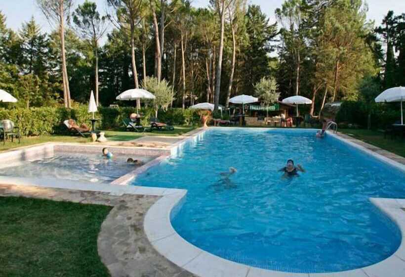 فندق Rifugio Da Giulia