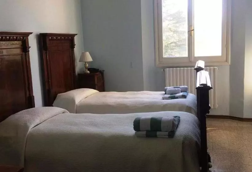 Hotelli Agriturismo Capriata Shore Club