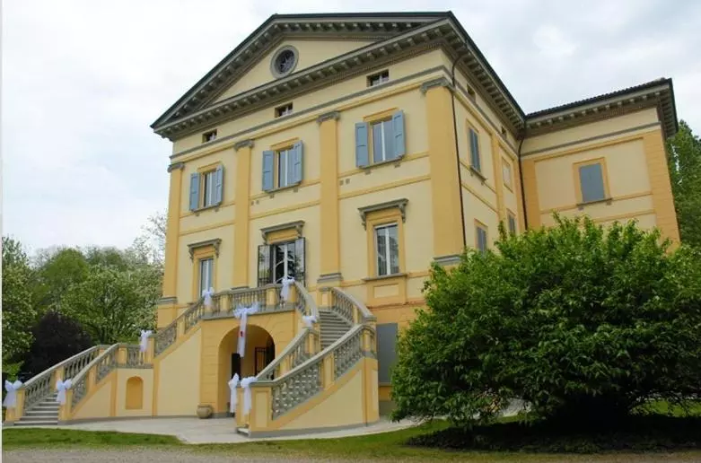 Hotelli Agriturismo Capriata Shore Club