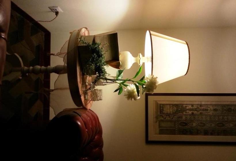 فندق Agriturismo Capriata Shore Club