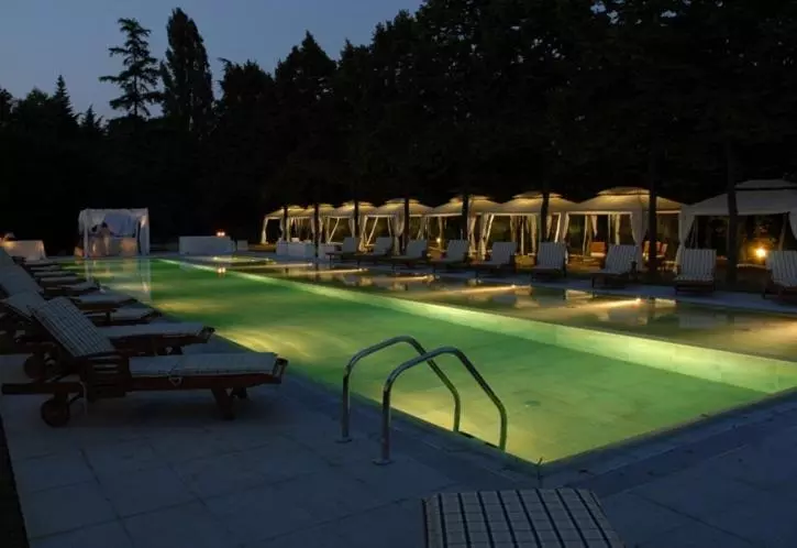 Hotelli Agriturismo Capriata Shore Club