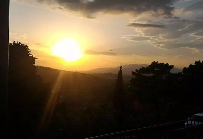 ホテル Villa La Nussa