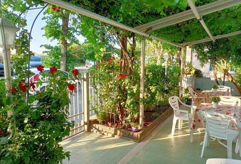 酒店 Villa Lauda B&b