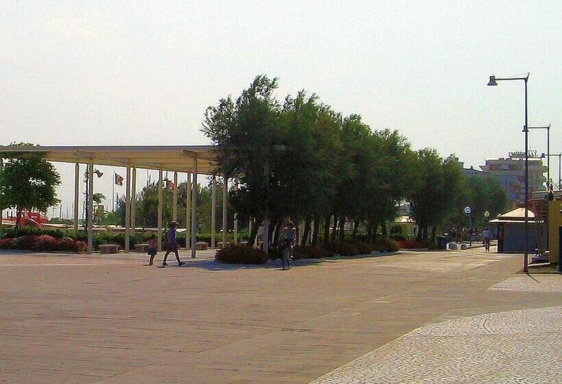 酒店 Villa Lauda B&b