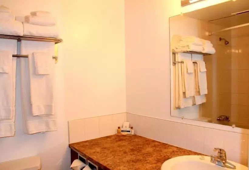 Acorn Motel