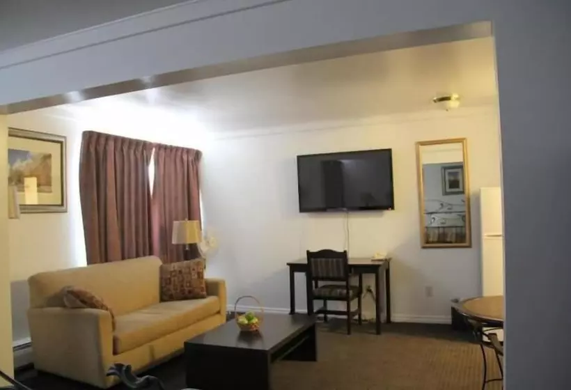 Acorn Motel