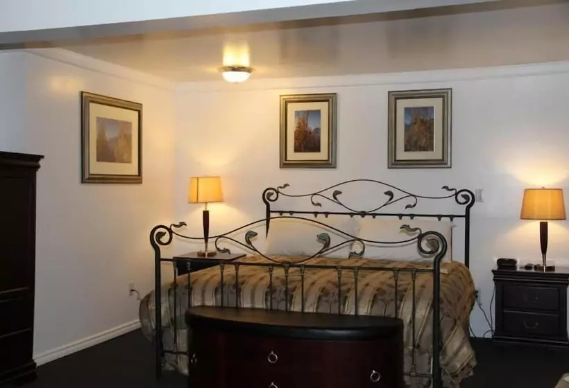 Acorn Motel